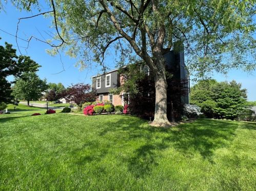 4925 Cheyenne Ct, Gibsonia, PA 15044-8219