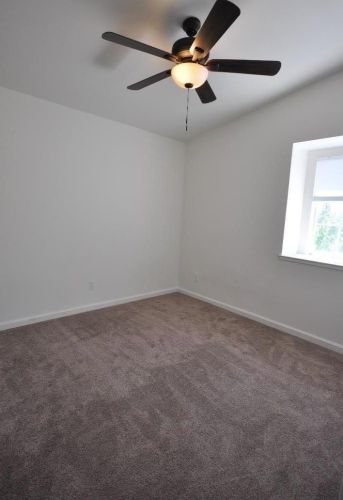 1697 Blush St, Manteca CA  95336-9238 exterior