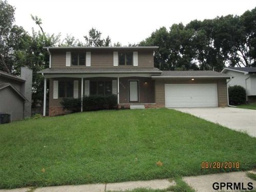 3111 Leawood Dr, Bellevue, NE 68123-2134