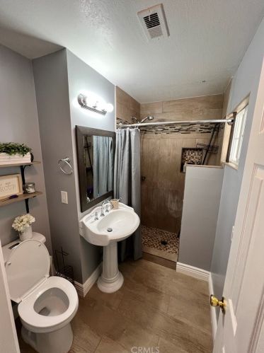 2242 Carlton Pl, Riverside CA  92507-5807 exterior