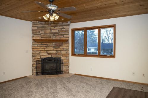 105 Liberty St, Deerfield, WI 53531-9550