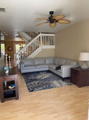 215 Elm Way, Boynton Beach, FL 33426-9361