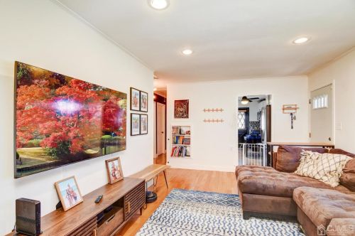 47 Charles Ter, Piscataway NJ  08854-5338 exterior