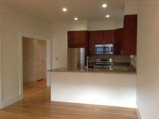 754 Baker St, San Francisco CA  94115-4305 exterior