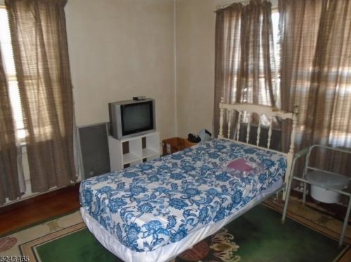 78 Fairmount Ter, East Orange NJ  07018-2355 exterior