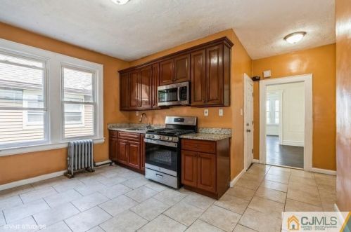 62 Prospect Ave, Irvington NJ  07111-1813 exterior