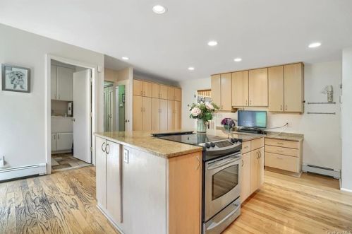 5 Peach Tree Ln, Warwick NY  10990-3133 exterior