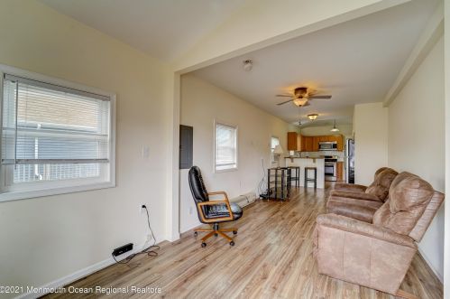 16 Barberie Ave, Monmouth Hills NJ  07732-1504 exterior