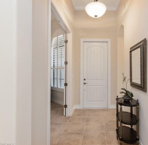 7519 Moorgate Point Way, Naples, FL 34113-5106