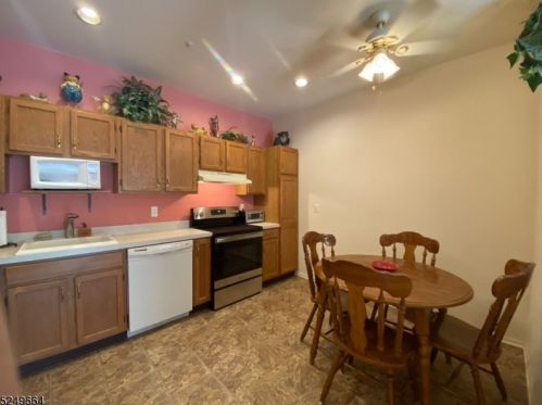 5319 Richmond Rd, West Milford Lakes, NJ 07480-1924