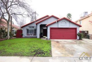 6313 Ambergrove St, Bakersfield, CA 93313-4166
