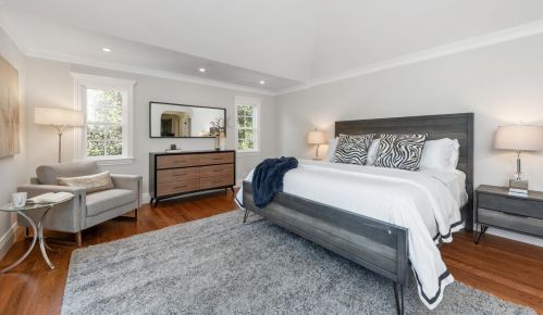 1916 Hull Ave, Redwood City CA  94061-3315 exterior