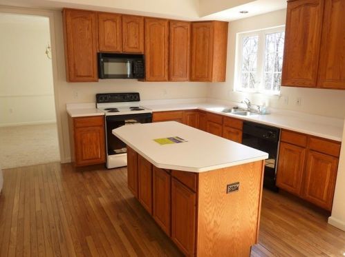 236 Gary Dr, Sewickley, PA 15143-9535