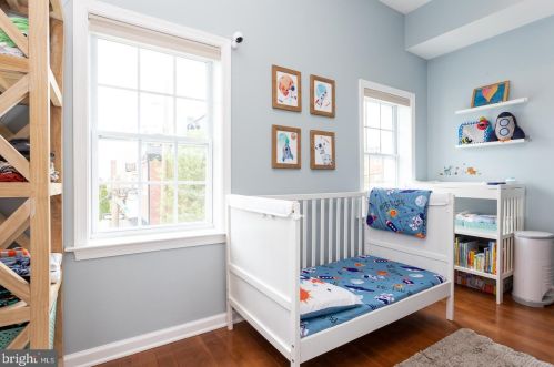 726 24 St, Philadelphia PA 19146-2540 exterior