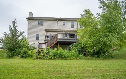 1180 Auburn Rd, West Bend WI  53090-5465 exterior