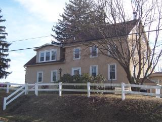 457 Douglass Dr, Douglassville PA  19518-1620 exterior