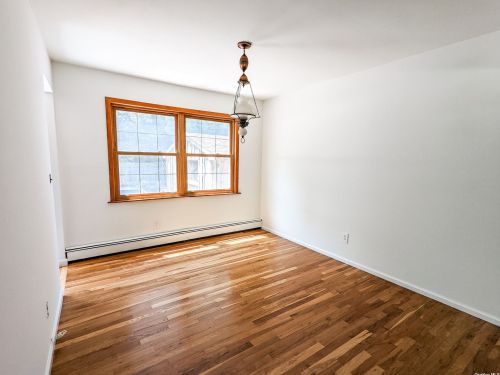 17 Torwood Ct, Huntington Station NY  11746-3811 exterior