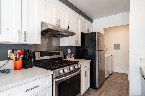 3682 Cliff Way, Oceanside CA  92056-4703 exterior