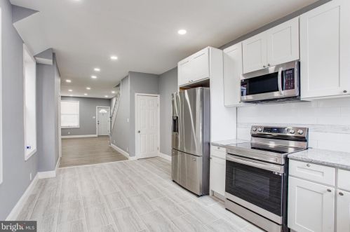 6526 Chew Ave, Philadelphia PA 19120-2332 exterior