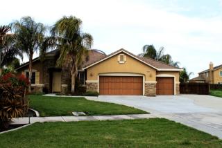 3890 Biltmore Dr, Turlock, CA 95382-7438