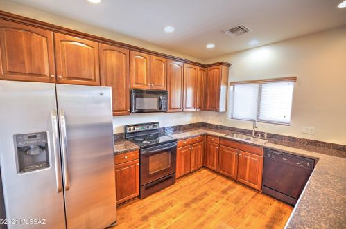 3692 Goshen Dr, Tucson, AZ 85741-1186