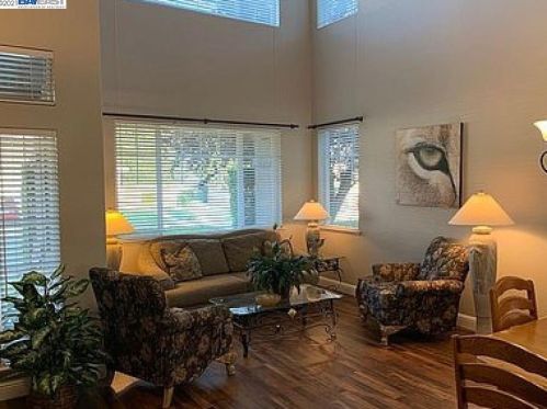 6521 Young Oak Ct, Citrus Heights CA  95662-6007 exterior