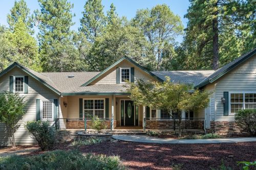 12606 Towle Ct, Grass Valley, CA 95945-8438