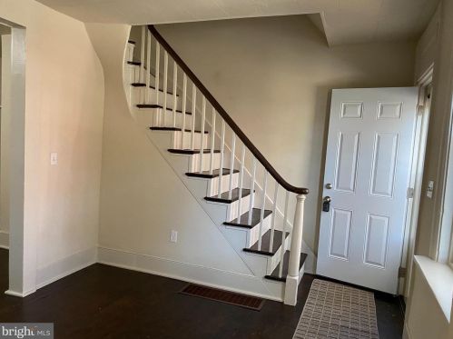 469 Manor St, Lancaster PA  17603-5249 exterior