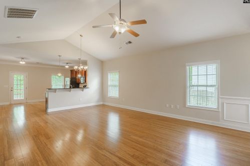 272 Tufton Ct, Cayce-West Columbia SC  29033-2752 exterior