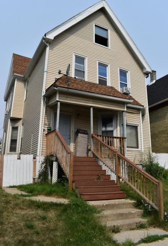 1939 6th St, Milwaukee WI  53204-3913 exterior