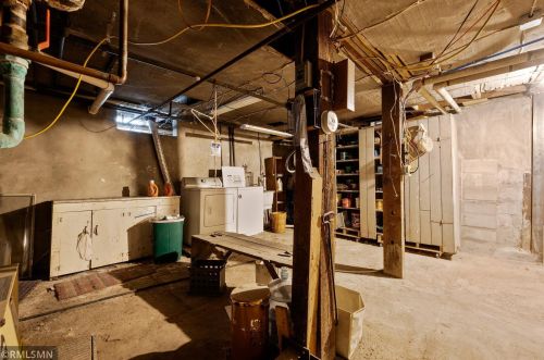 328 4th St, Litchfield MN 55355-2122 exterior