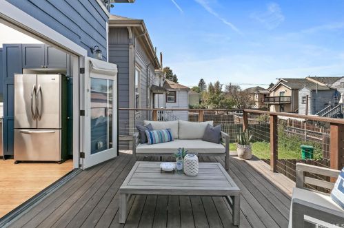 1470 12th St, Oakland CA 94607-2048 exterior