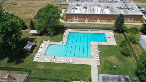 200 Canterbury Ct, East Windsor NJ 08520-5509 exterior