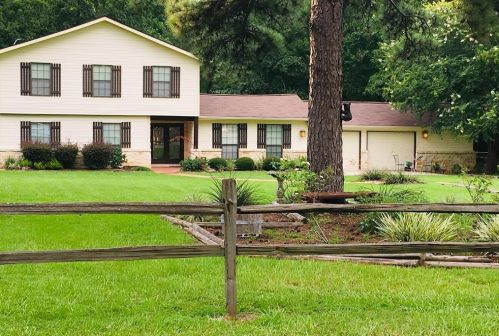 31007 Green Tree Rd, Magnolia, TX 77354-5404
