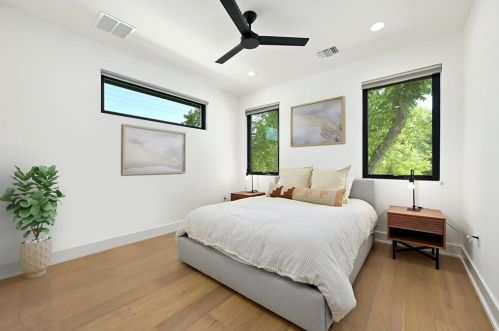 2019 Brentwood St, Austin TX  78752-4105 exterior