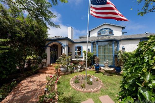 3422 Whittier St, San Diego, CA 92106-1615