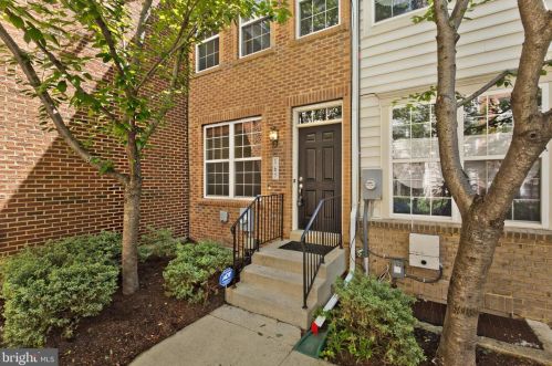 167 Danbury St, Washington, DC 20032-2220