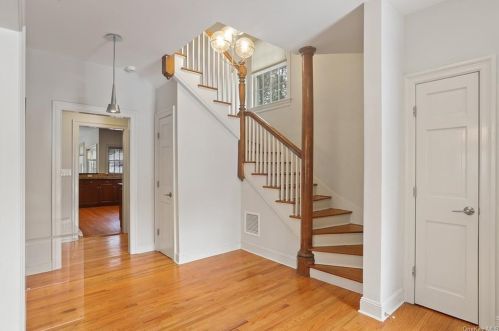 23 Cushman Rd, Scarsdale, NY 10583-3403