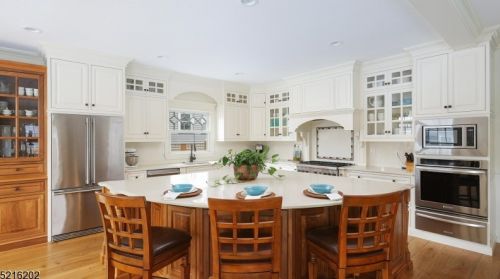 211 Seneca Pl, Westfield NJ  07090-4335 exterior