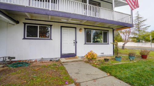 245 Wykoff Dr, Vacaville CA  95688-3546 exterior