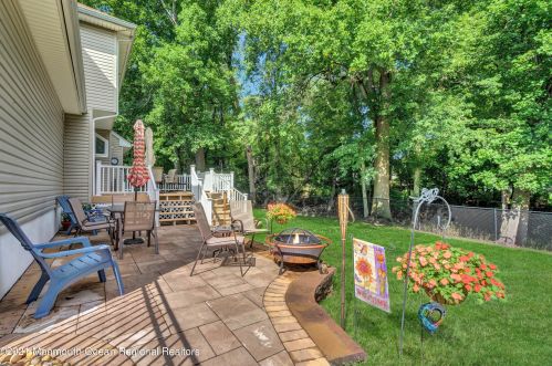 305 Bartley Rd, Jackson Twp NJ  08527-1166 exterior