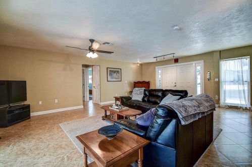 2579 60th Ave, Saint Petersburg FL  33712-5219 exterior