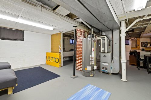 1937 95th St, Milwaukee WI  53227-1414 exterior