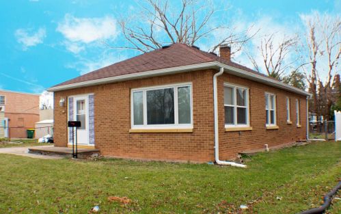 723 Bellevue St, Green Bay, WI 54302-2401