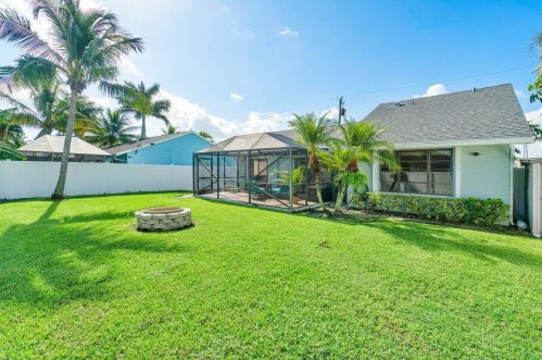 6085 Robinson St, Jupiter FL  33458-6632 exterior