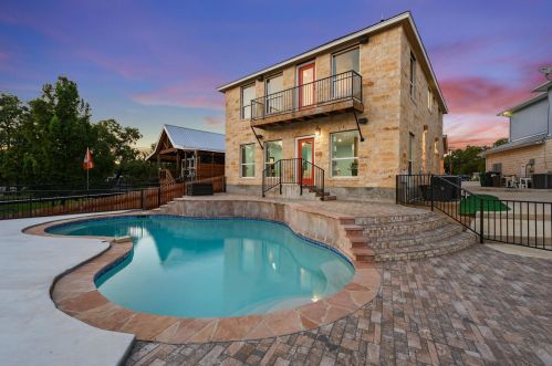 1536 Cimarron Trl, Lakeside Heights, TX 78639-3744