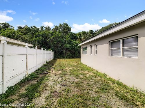 1520 Kings Ct, Titusville FL  32780-4428 exterior