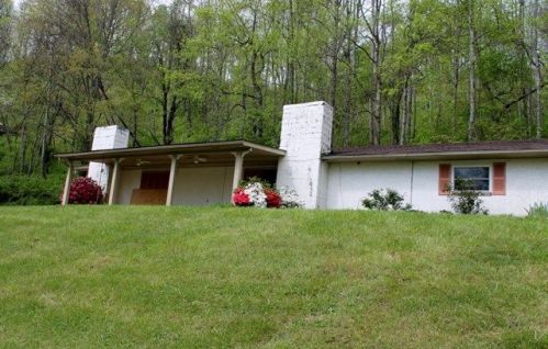 327 Mountain View Rd, Sylva, NC 28779-7777