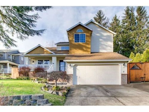 1211 Greenway Dr, Damascus, OR 97030