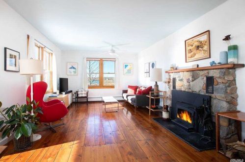 35 Bayview Ave, Southold, NY 11971-1330